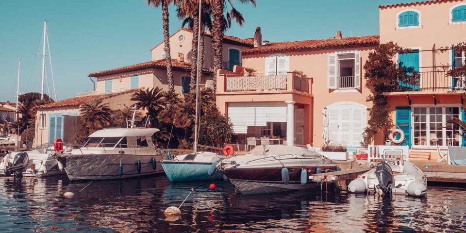 The Provençal Venice and the Waterside City